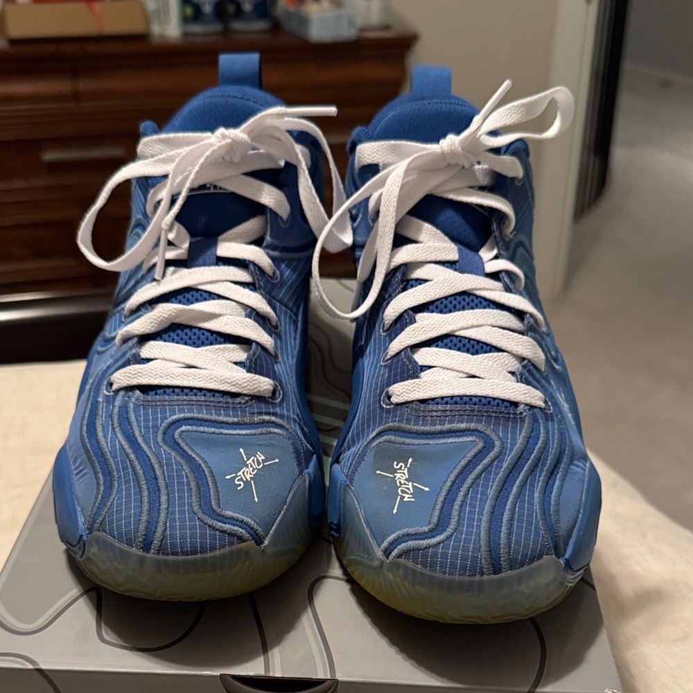 Jordan Tatum Basketball Mens Sneakers in Blue and White - Picture 3 of 5